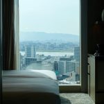 必須說，現在的大阪，日本其他城市真的很難超越。全世界乘客數量第4名的JR大阪車站，沒有選擇將站前塞滿大樓，而是打造了「梅田北公園」大片綠地！